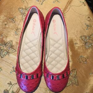 Victoria K Faux Ostrich Ballet Flats RED With Buckle Size 8.5